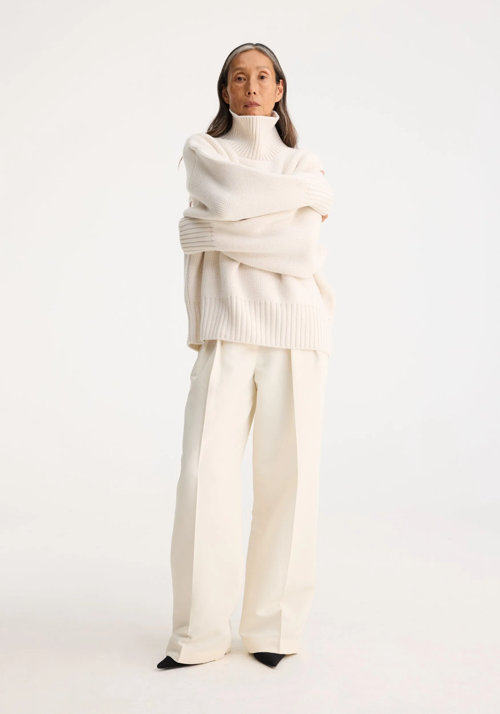 Compact turtleneck jumper | off white