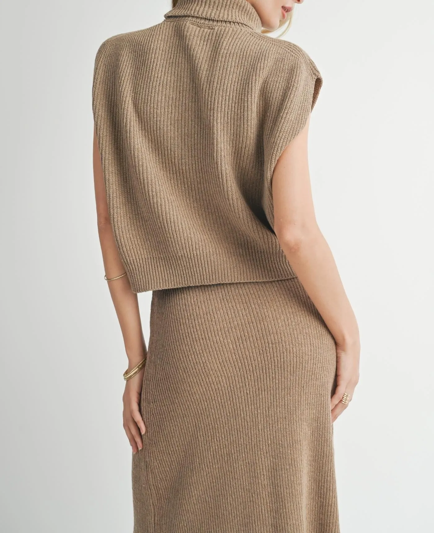 Crosby Ribbed Turtleneck Vest | Dark Taupe