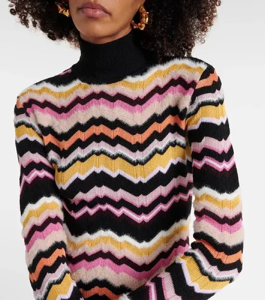 DS24WG24 Turtleneck dress with greek zigzag motif