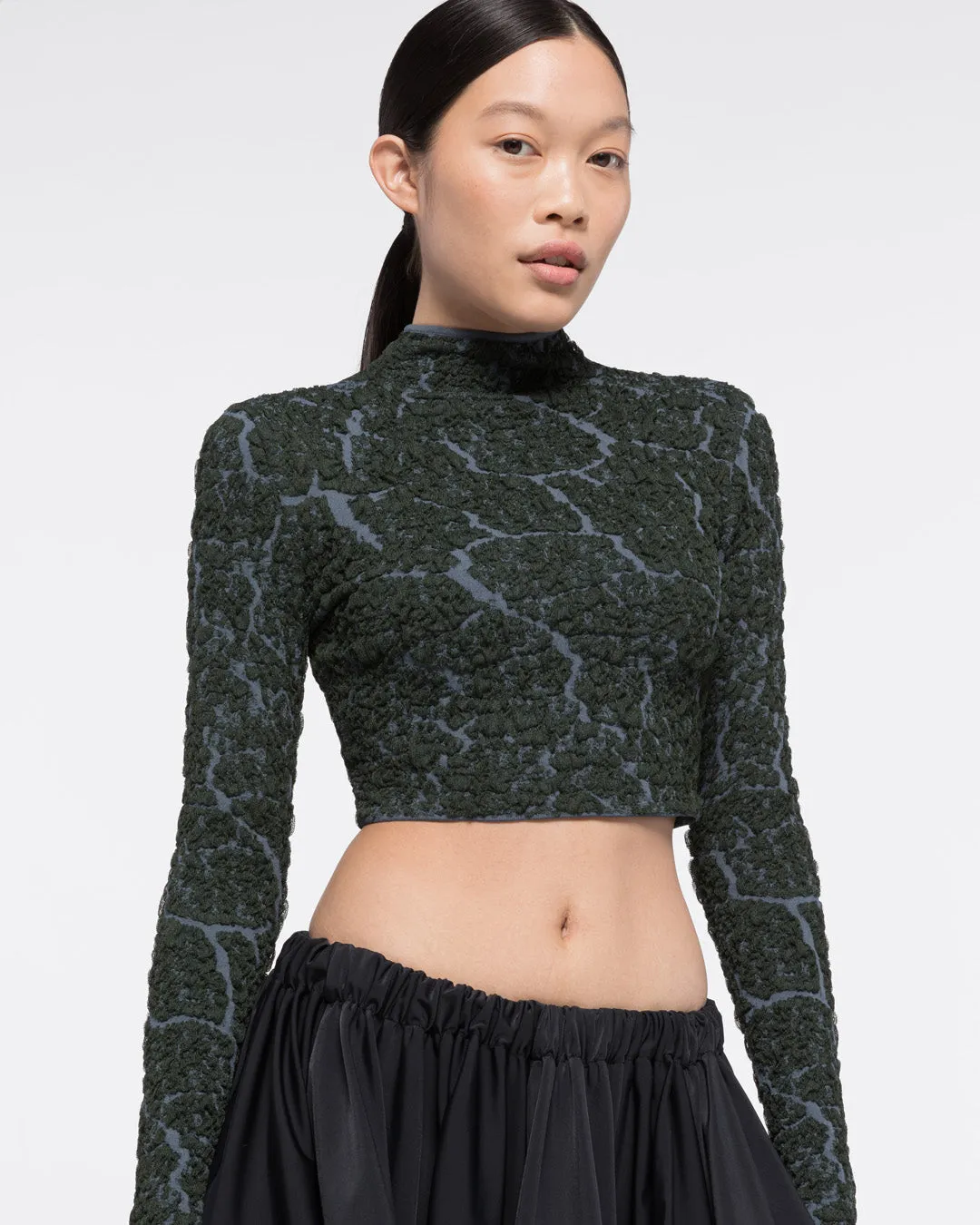 JACQUARD TURTLENECK CROP TOP - DARK GREEN/GREY