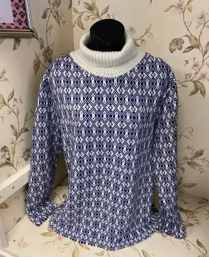 navy/white Sweaters, medium/large