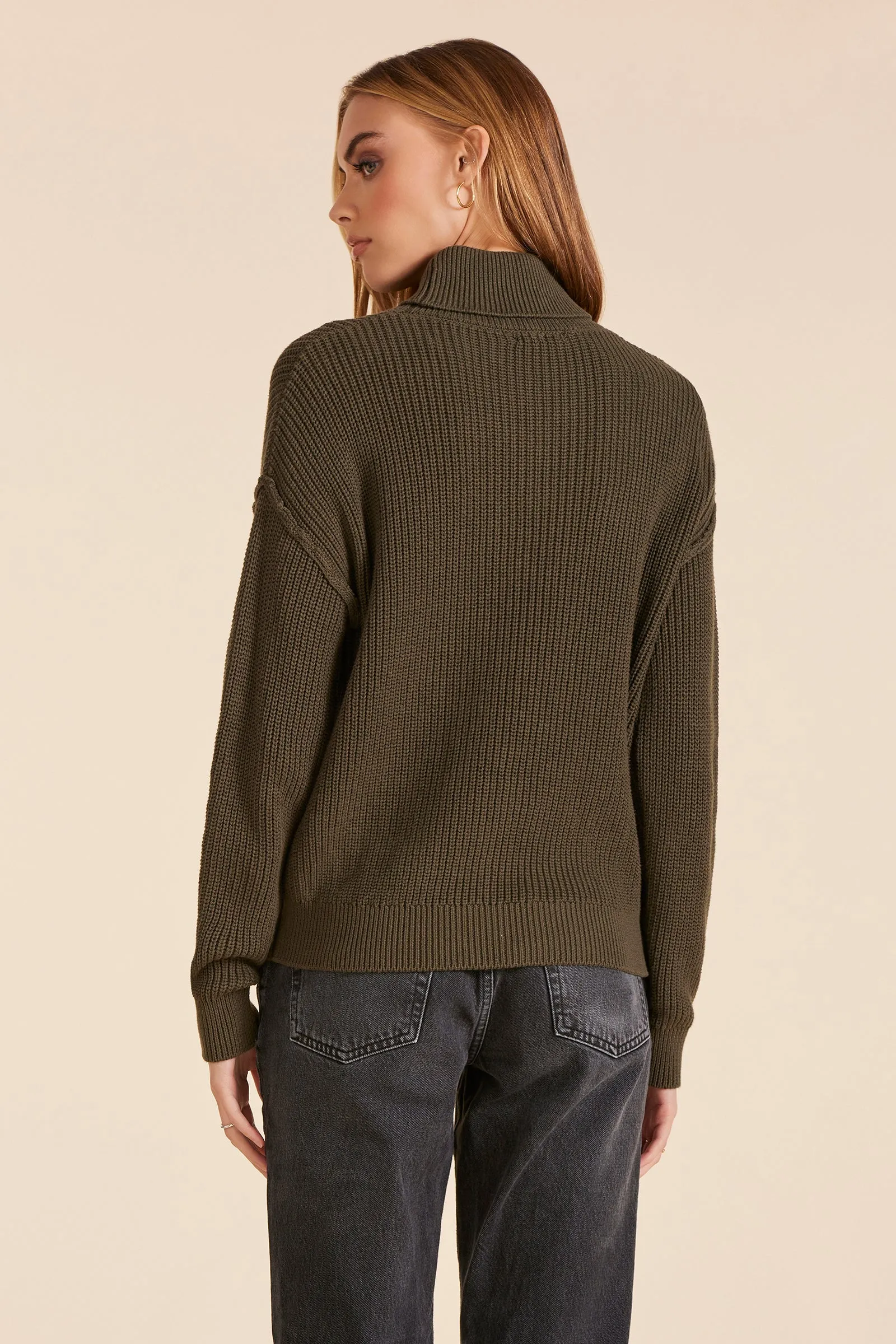 TURTLENECK SWEATER